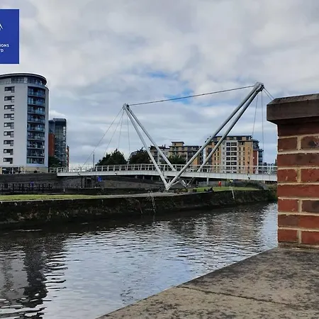 Perfect For Corporate & Contractors, 5 Beds, 2 Bath, Free Parking & Wifi, Monthly Offers