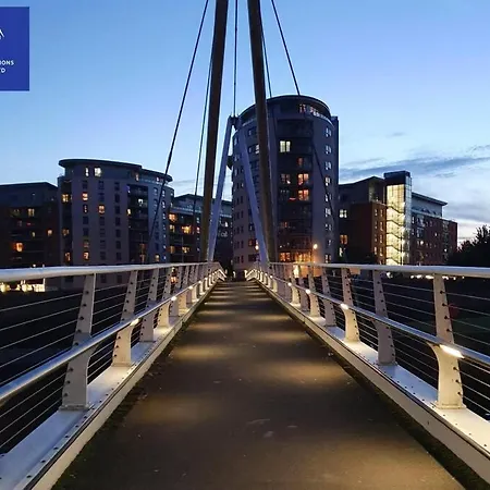 Perfect For Corporate & Contractors, 5 Beds, 2 Bath, Free Parking & Wifi, Monthly Offers Apartment *